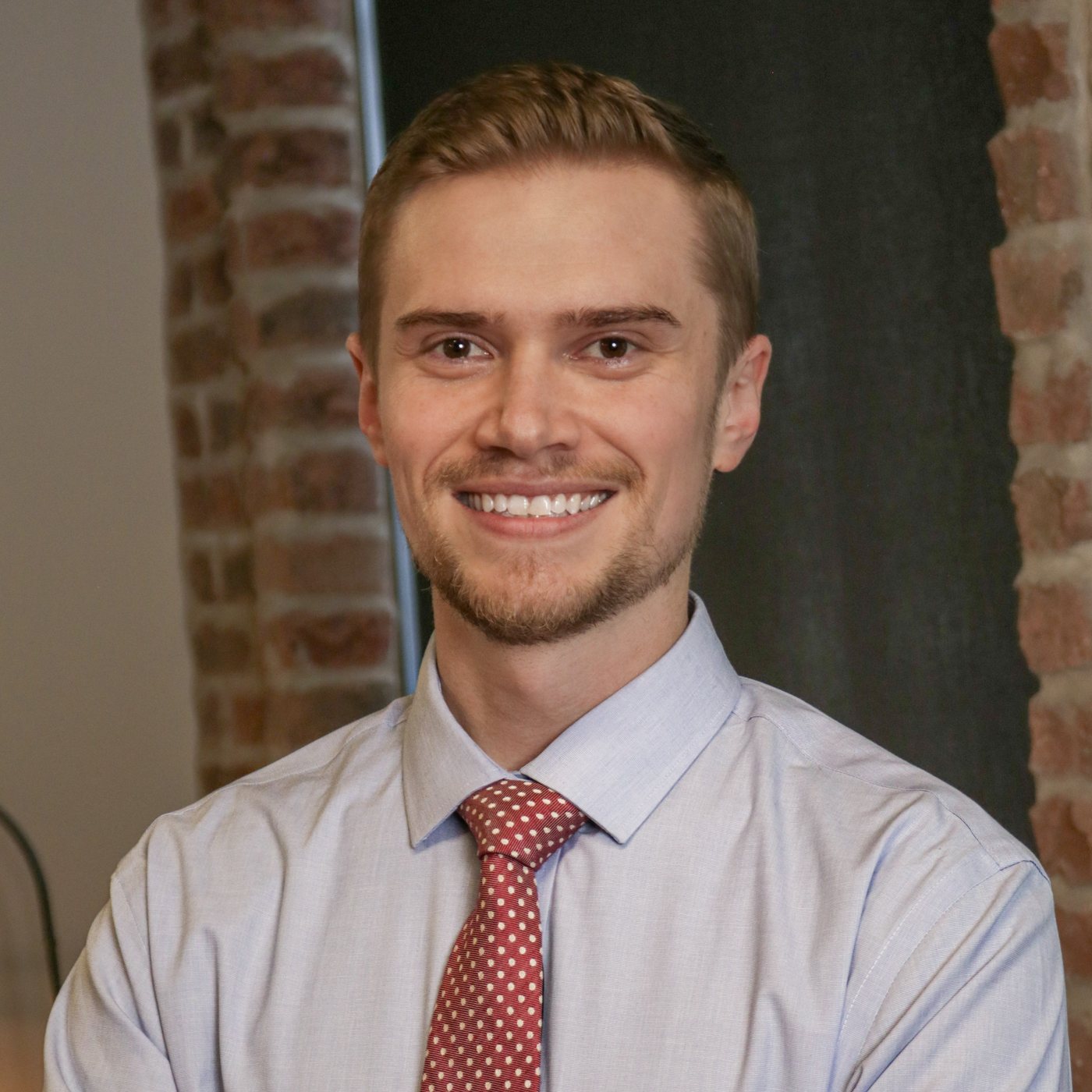 Dr. Landon Oswald, Associate Prosthodontist